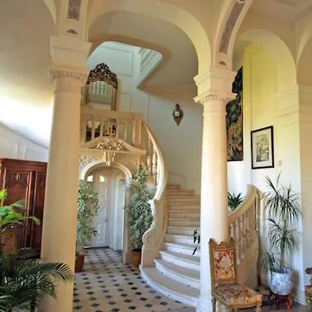 Chateau Du Maurier La Fontaine-Saint-Martin Exterior photo