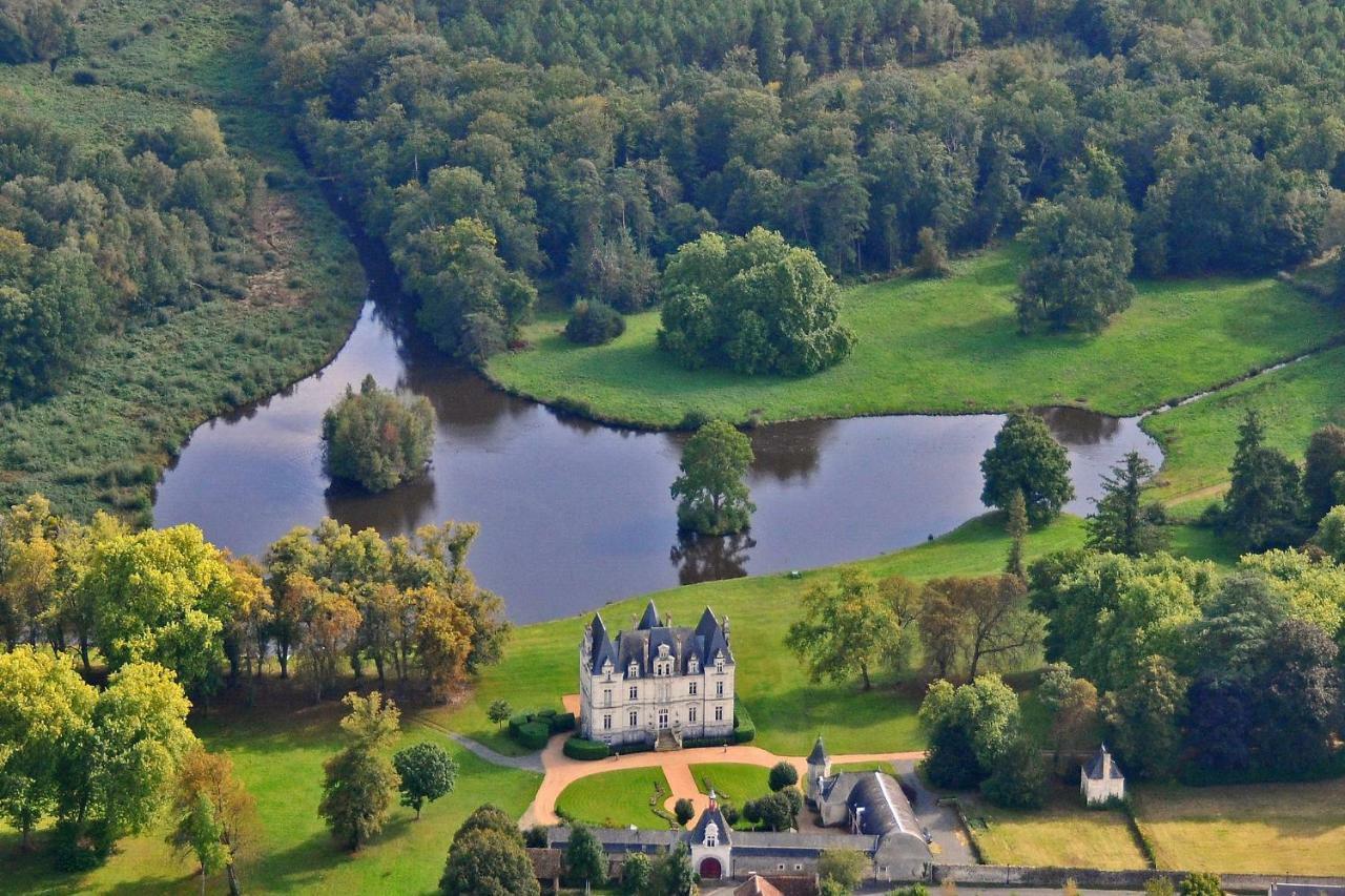 Holiday home Chateau Du Maurier La Fontaine-Saint-Martin
